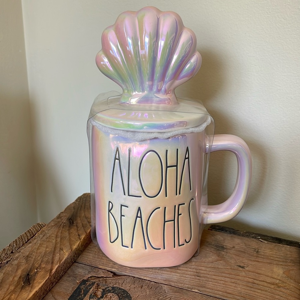 BNWT Aloha‎ Beaches Topped Mug